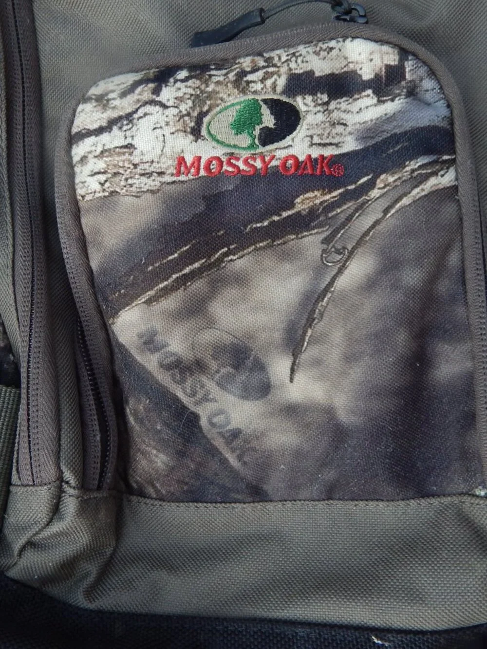 Mossy Oak Camo Hunting & Fishing Backpack Adult with MANY Compartments